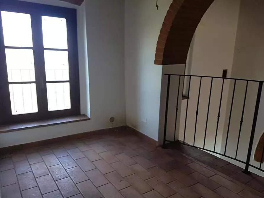 Immagine 23 di Casa colonica in vendita  a Poggibonsi