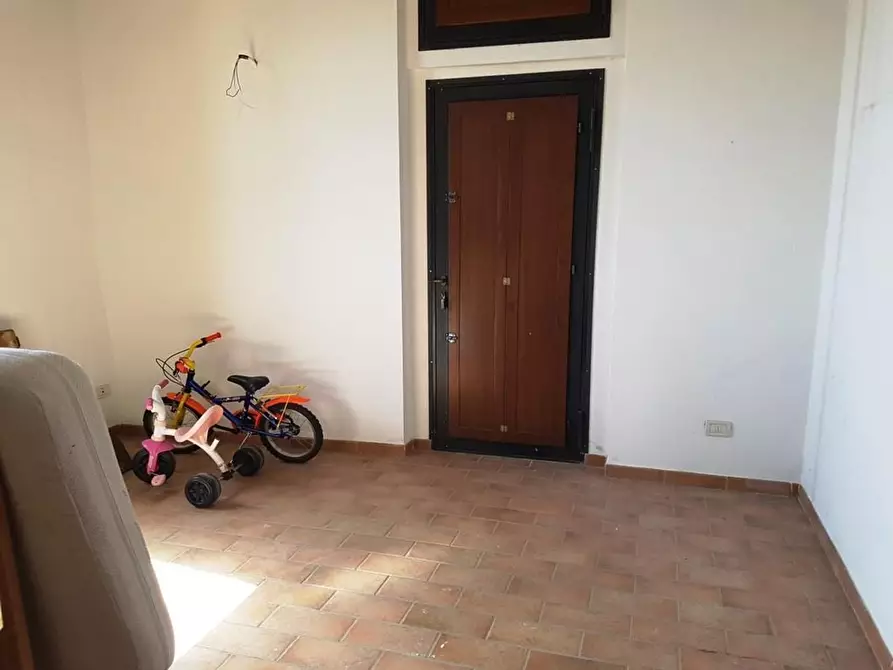 Immagine 17 di Casa colonica in vendita  a Poggibonsi