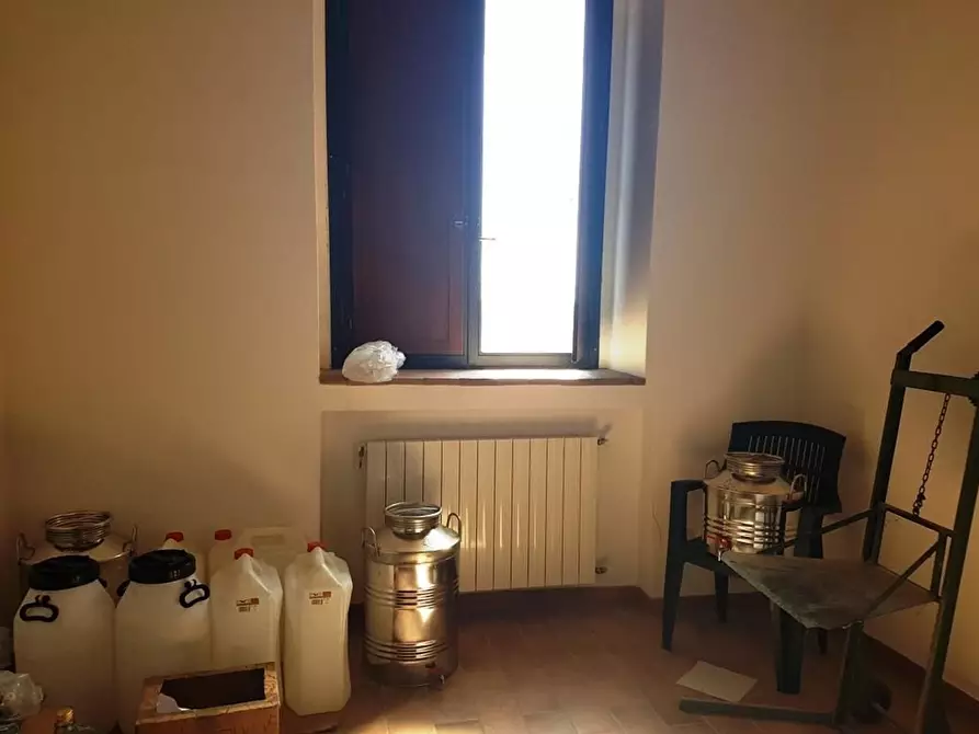Immagine 13 di Casa colonica in vendita  a Poggibonsi