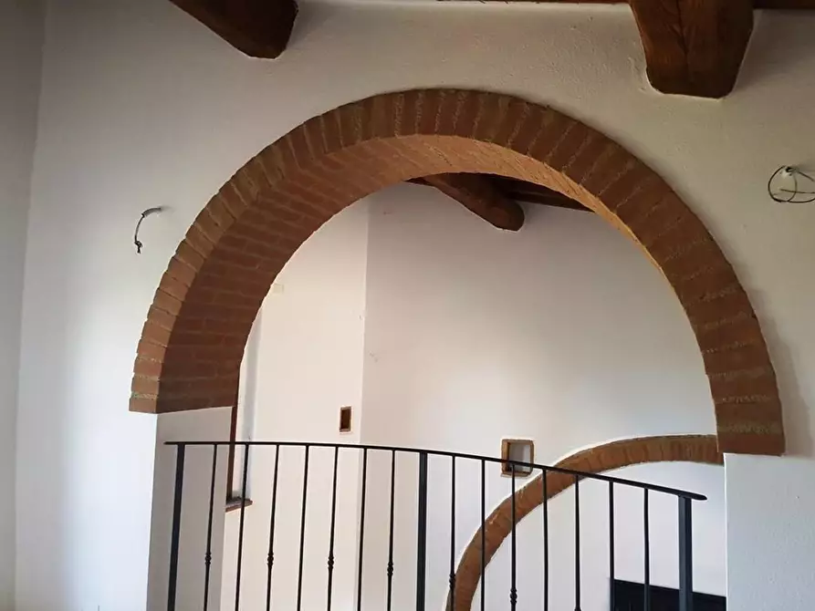 Immagine 24 di Casa colonica in vendita  a Poggibonsi