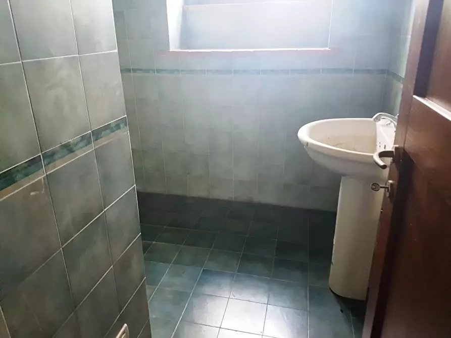 Immagine 25 di Casa colonica in vendita  a Poggibonsi