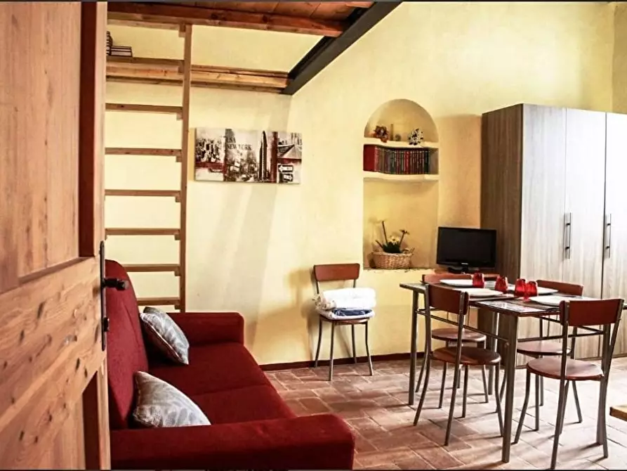 Immagine 4 di Villa in vendita  a Sovicille