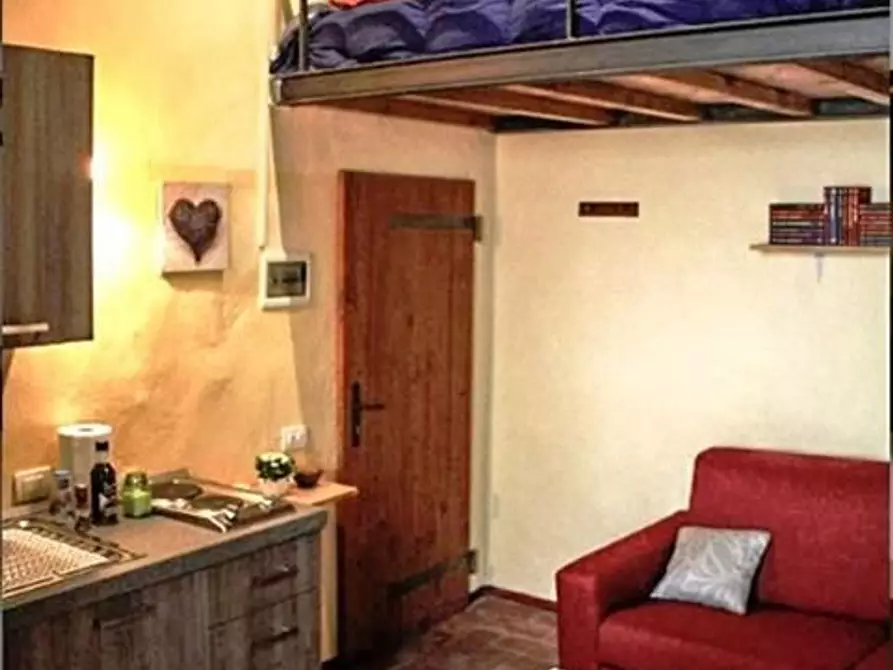 Immagine 3 di Villa in vendita  a Sovicille