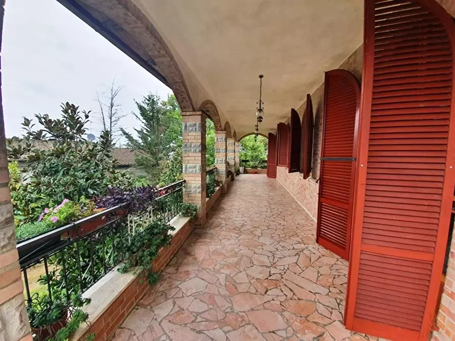 Immagine 2 di Villa in vendita  a Murlo