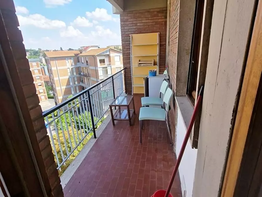 Immagine 5 di Appartamento in vendita  a Siena