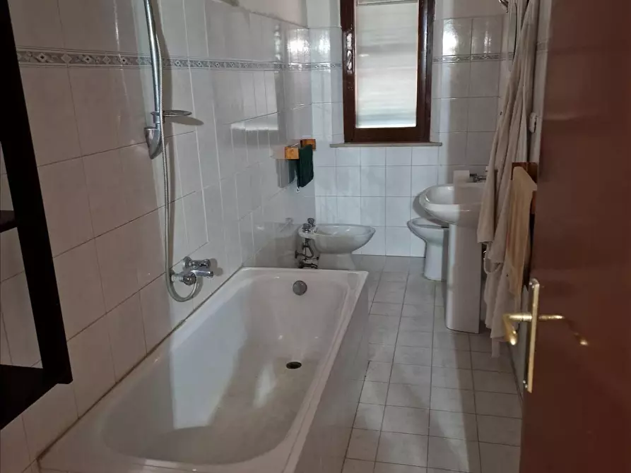 Immagine 8 di Appartamento in vendita  a Asciano