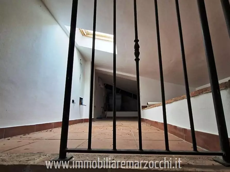 Immagine 11 di Appartamento in vendita  a Asciano