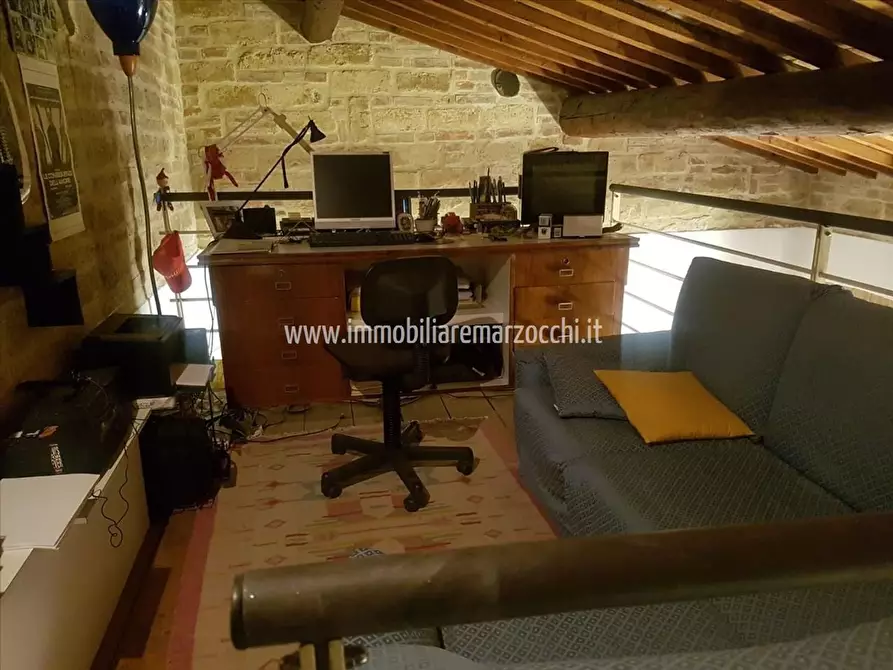 Immagine 6 di Appartamento in vendita  a Siena