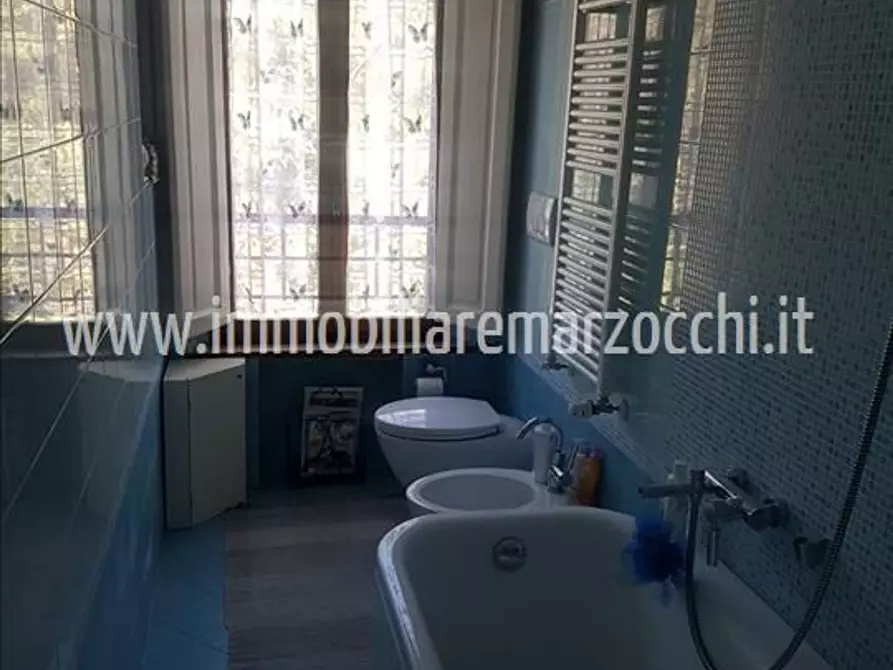 Immagine 13 di Appartamento in vendita  a Siena