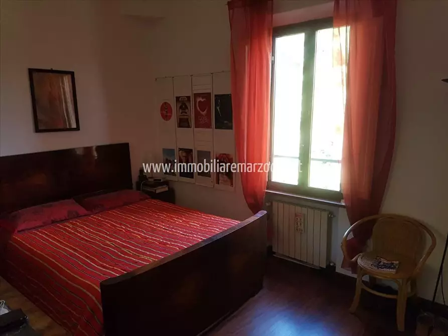 Immagine 11 di Appartamento in vendita  a Siena