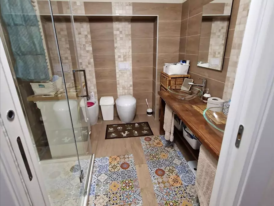 Immagine 10 di Appartamento in vendita  a Siena