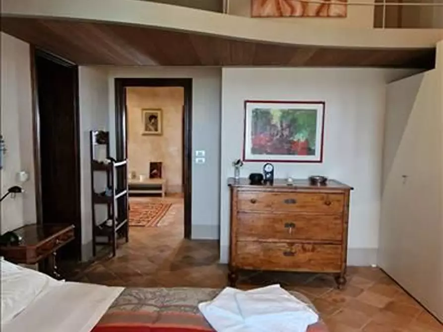 Immagine 33 di Villa in vendita  a Asciano
