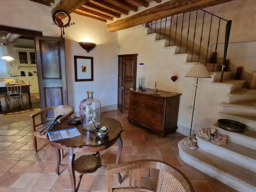 Immagine 27 di Villa in vendita  a Asciano