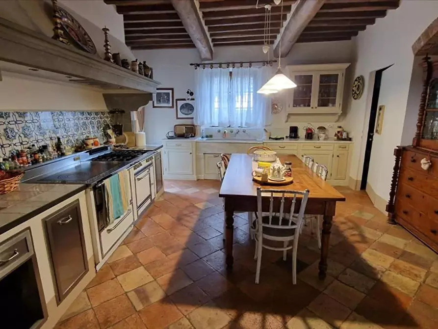 Immagine 26 di Villa in vendita  a Asciano