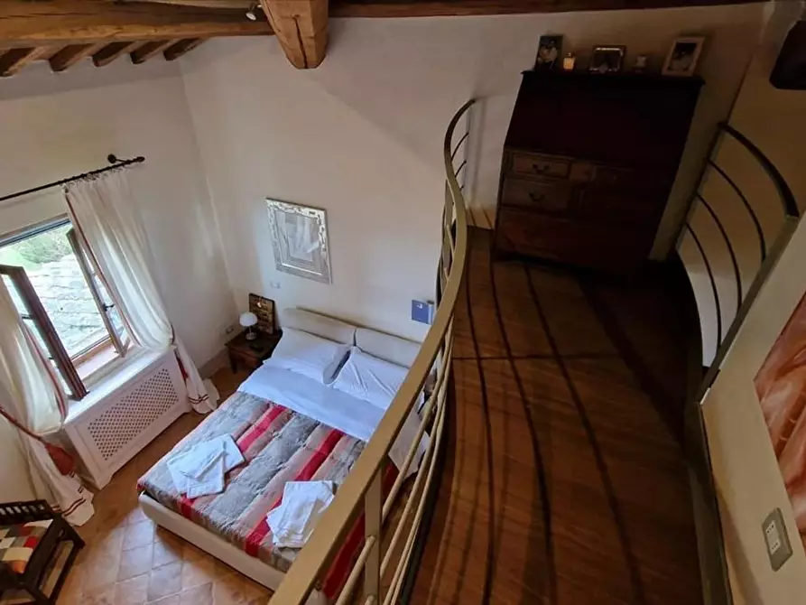 Immagine 36 di Villa in vendita  a Asciano