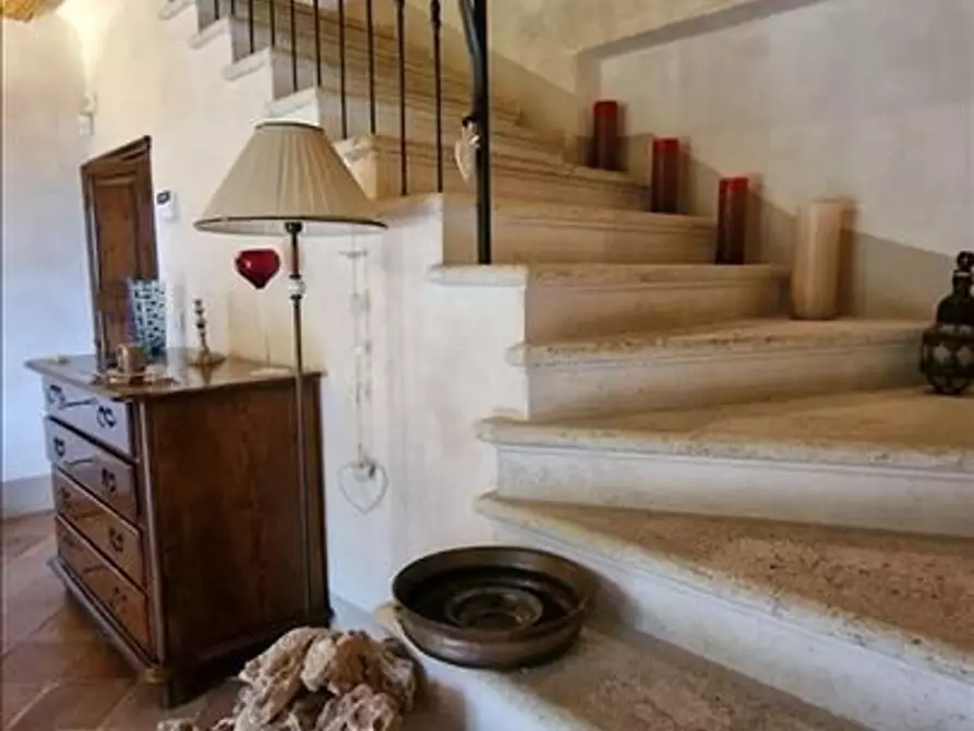 Immagine 25 di Villa in vendita  a Asciano