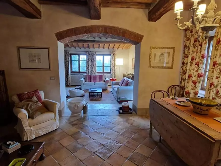 Immagine 19 di Villa in vendita  a Asciano