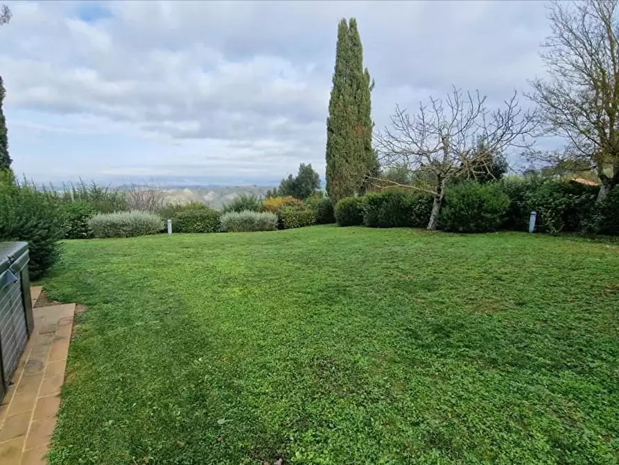 Immagine 4 di Villa in vendita  a Asciano