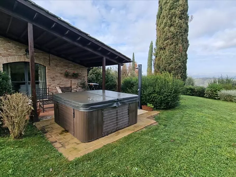 Immagine 14 di Villa in vendita  a Asciano
