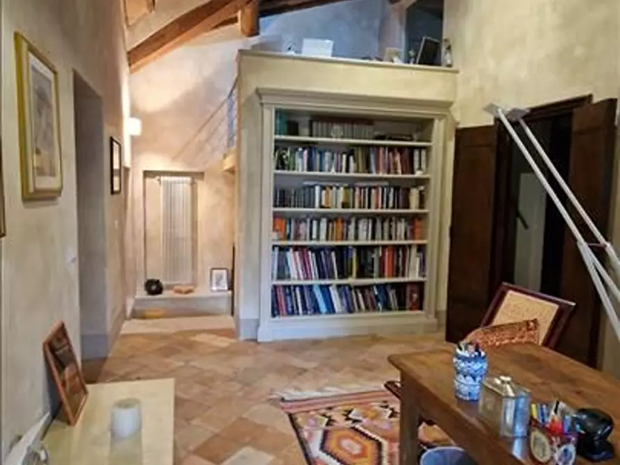 Immagine 24 di Villa in vendita  a Asciano