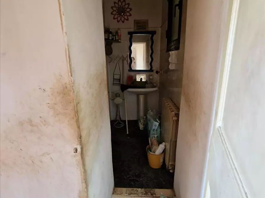 Immagine 13 di Appartamento in vendita  a Siena