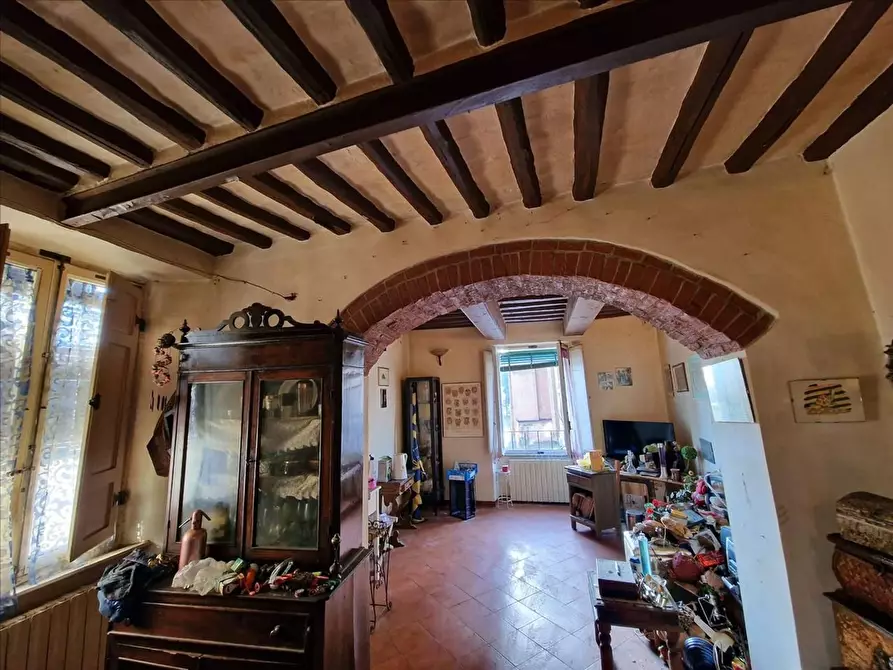 Immagine 3 di Appartamento in vendita  a Siena