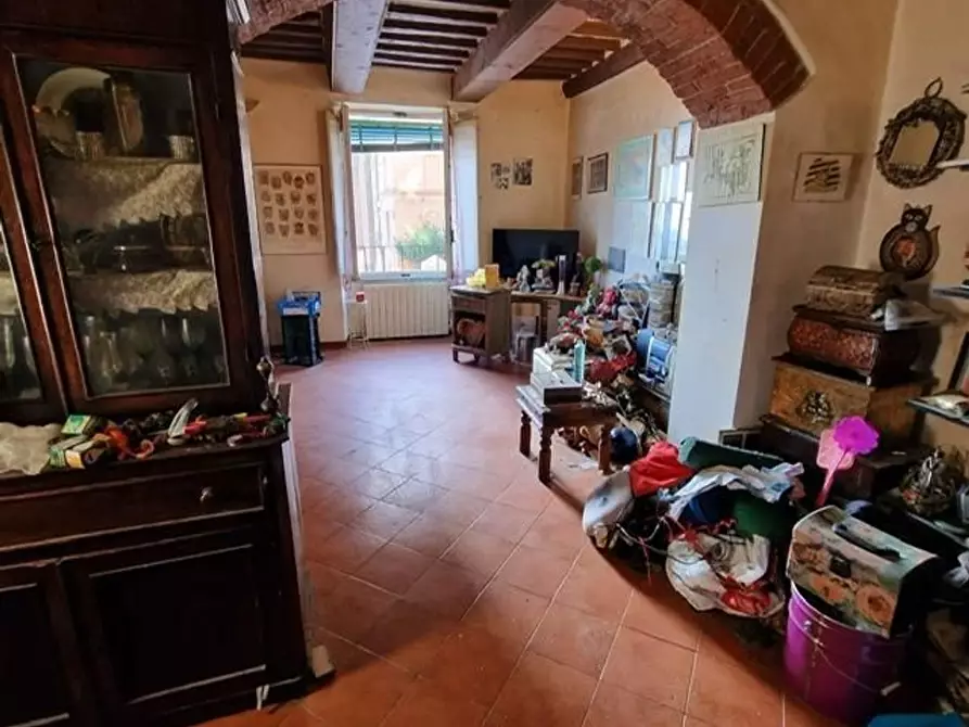 Immagine 6 di Appartamento in vendita  a Siena