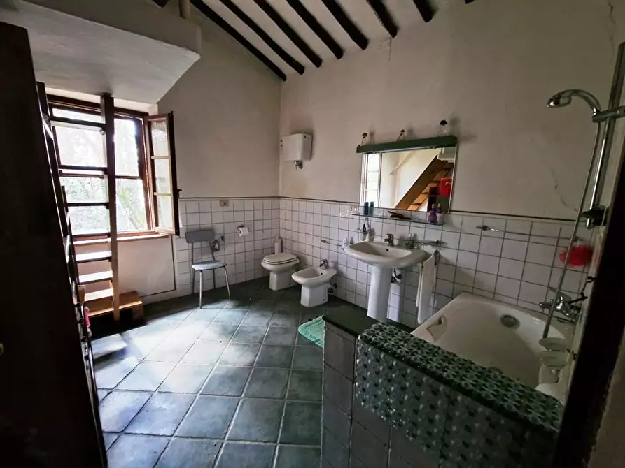 Immagine 13 di Villa in vendita  a Buonconvento