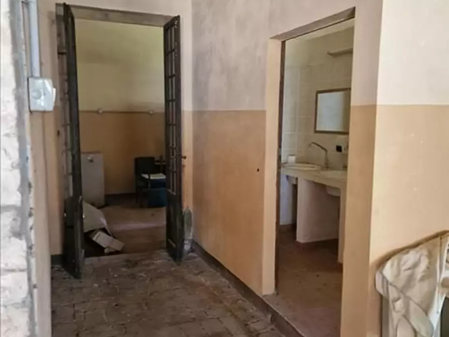 Immagine 18 di Villa in vendita  a Buonconvento