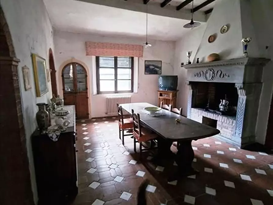 Immagine 3 di Villa in vendita  a Buonconvento