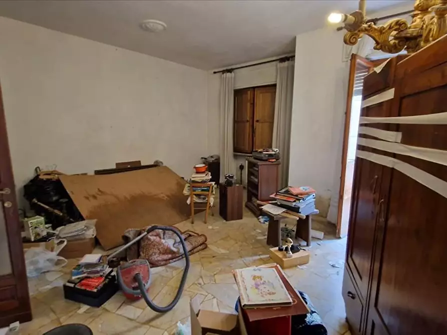 Immagine 17 di Appartamento in vendita  a Siena