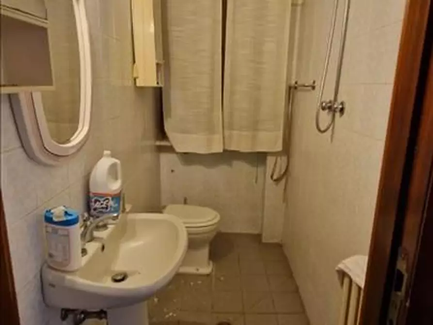 Immagine 10 di Appartamento in vendita  a Siena