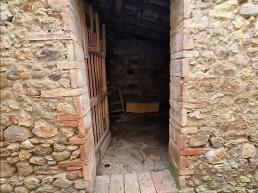 Immagine 11 di Appartamento in vendita  a Sovicille