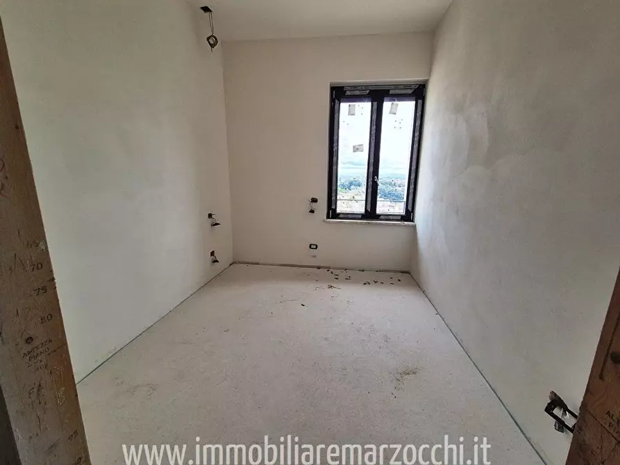 Immagine 9 di Appartamento in vendita  a Siena