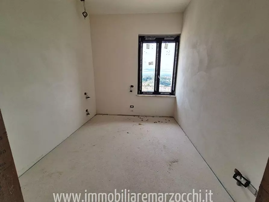 Immagine 8 di Appartamento in vendita  a Siena