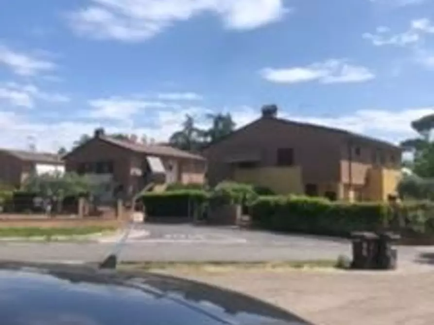 Immagine 14 di Villa in vendita  a Sinalunga