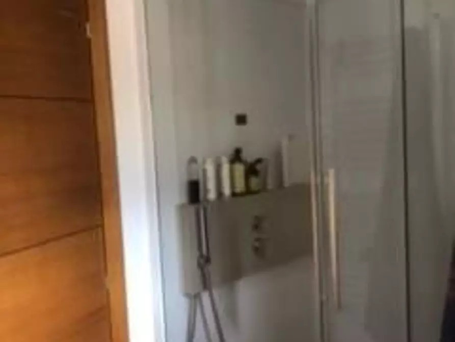 Immagine 11 di Villa in vendita  a Sinalunga