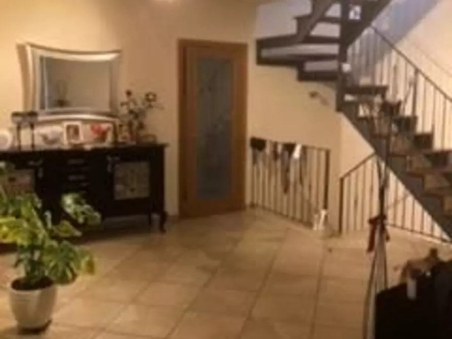 Immagine 5 di Villa in vendita  a Sinalunga