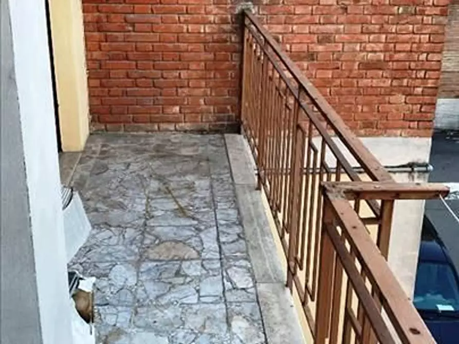 Immagine 8 di Appartamento in vendita  a Siena