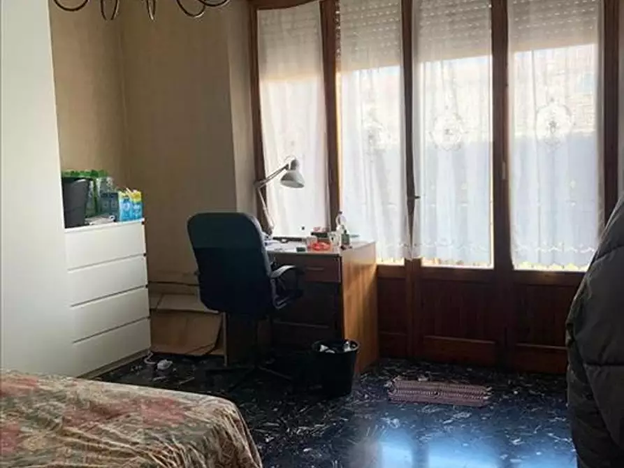 Immagine 2 di Appartamento in vendita  a Siena