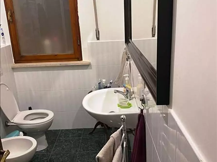 Immagine 5 di Appartamento in vendita  a Siena