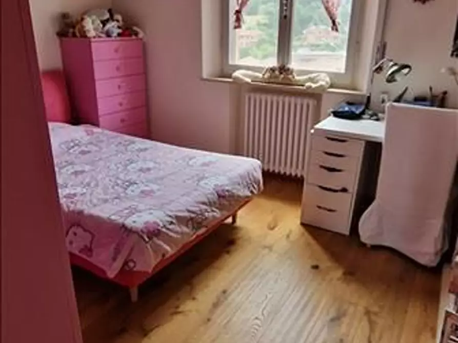 Immagine 11 di Appartamento in vendita  a Siena