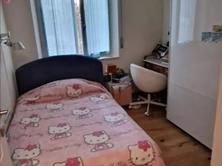 Immagine 13 di Appartamento in vendita  a Siena