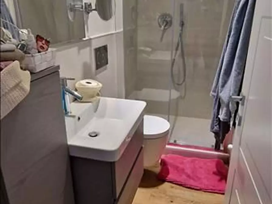 Immagine 14 di Appartamento in vendita  a Siena