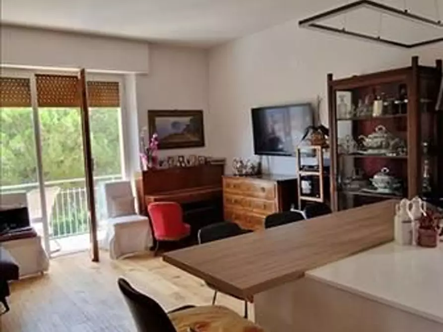 Immagine 2 di Appartamento in vendita  a Siena