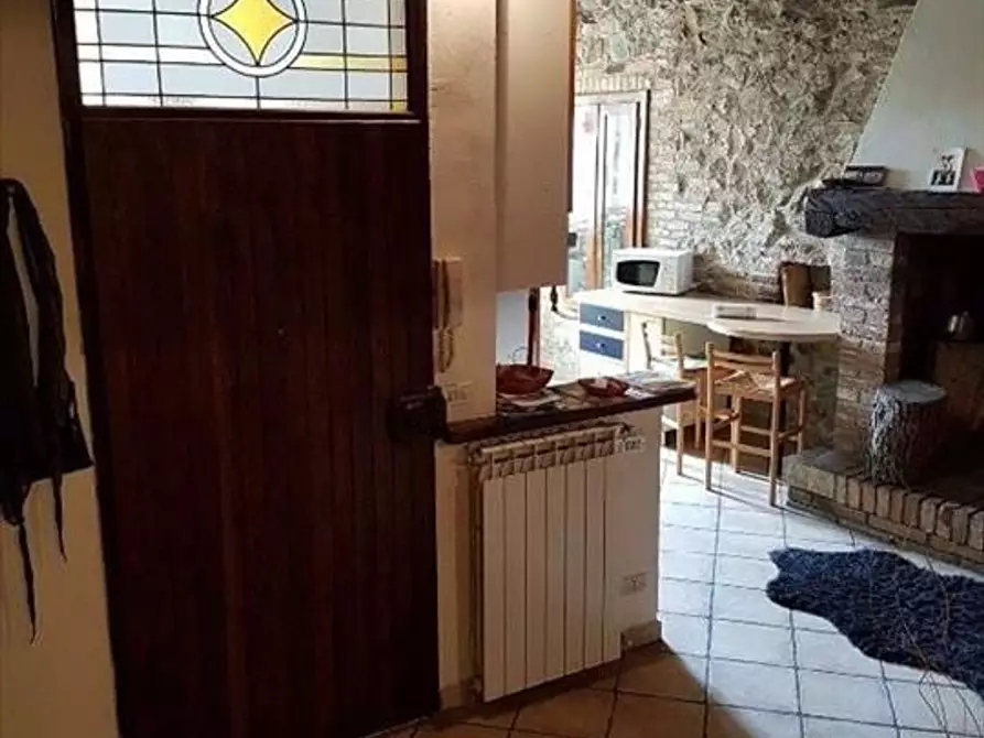 Immagine 5 di Appartamento in vendita  a Monticiano