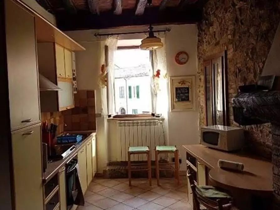 Immagine 6 di Appartamento in vendita  a Monticiano