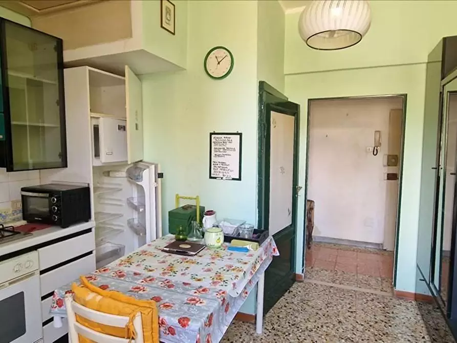 Immagine 2 di Appartamento in vendita  a Siena