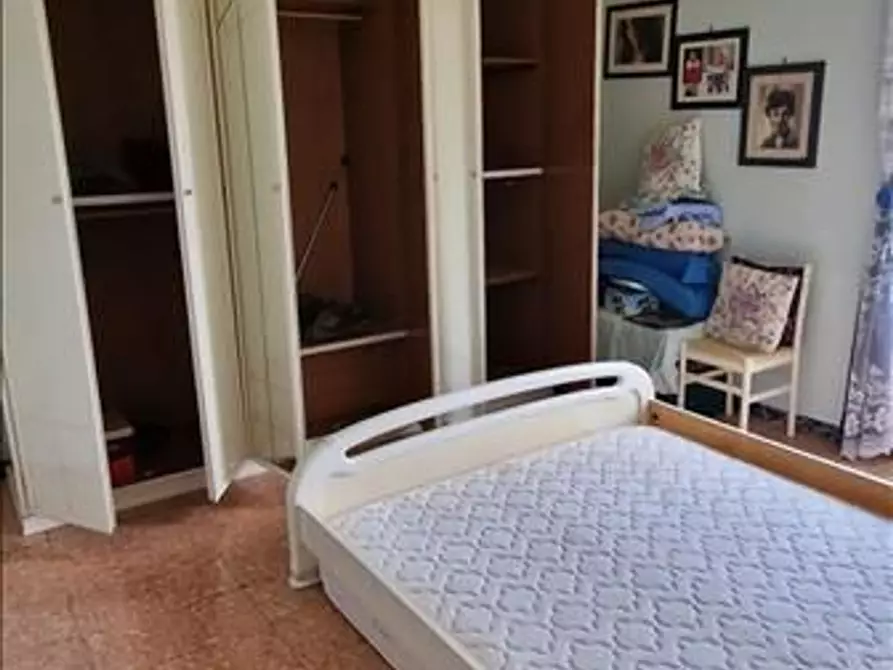 Immagine 12 di Appartamento in vendita  a Siena