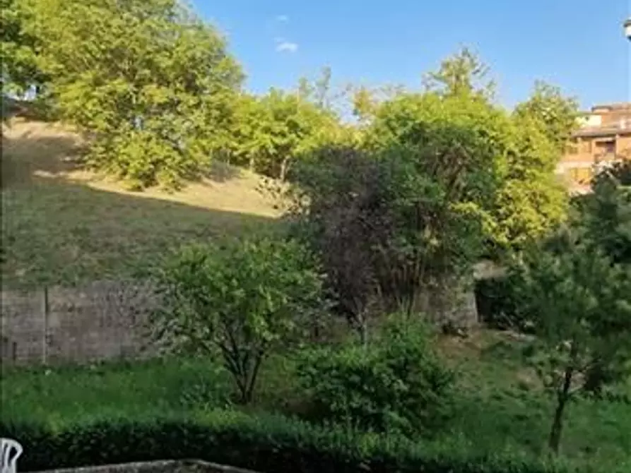 Immagine 10 di Appartamento in vendita  a Siena